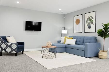 Bright New 1 Bedroom Private Secondary Basement Suite North Vancouver Exterior photo